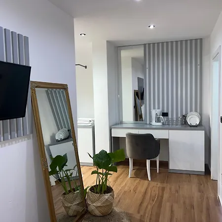 Hotel Herta - Escape