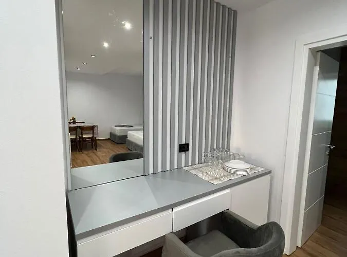 ホテル Herta - Escape