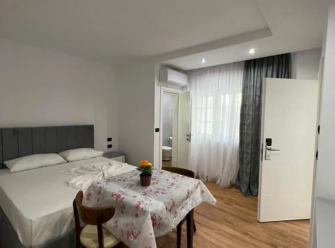 ホテル Herta - Escape