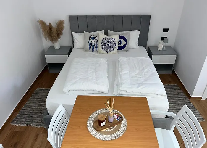 Herta - Escape ホテル *